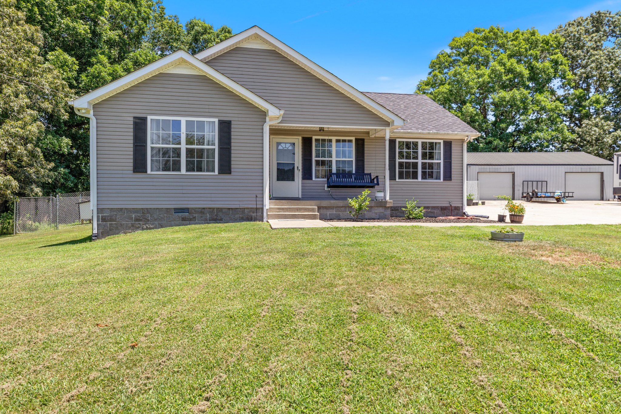 390 Howard Road White Bluff, TN 37187 - Photo 1 of 33 Gallery Image 1