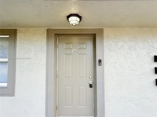 $1,100 | 2780 Northwest 14th Court, Unit 1A, Fort Lauderdale, FL 33311