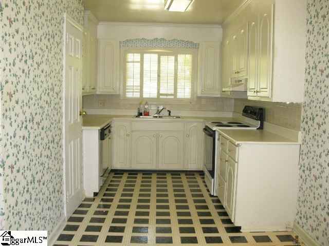 5 Wildwood Road Greenville, SC 29615 - Photo 8 of 25 Gallery Image 8