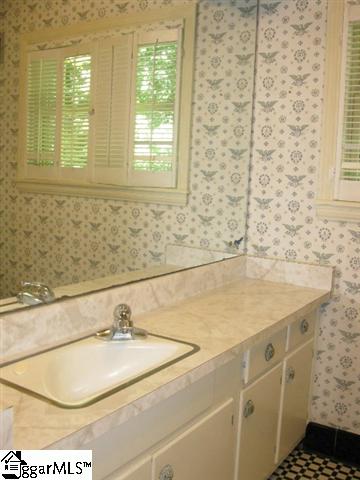 5 Wildwood Road Greenville, SC 29615 - Photo 10 of 25 Gallery Image 10