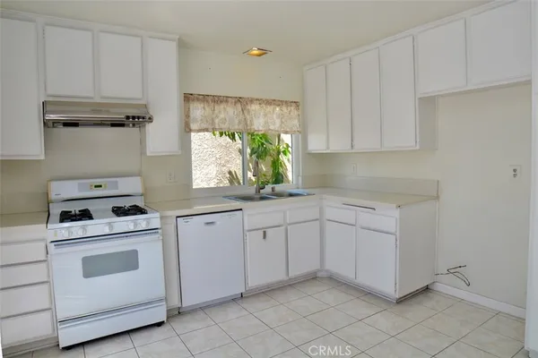 $4,850 | 18 Gold Bluff, Irvine, CA 92604