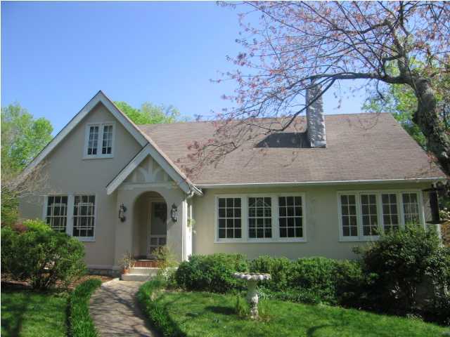 127 Ridgeside Road Chattanooga, TN 37411 - Photo 1 of 8 Primary Photo