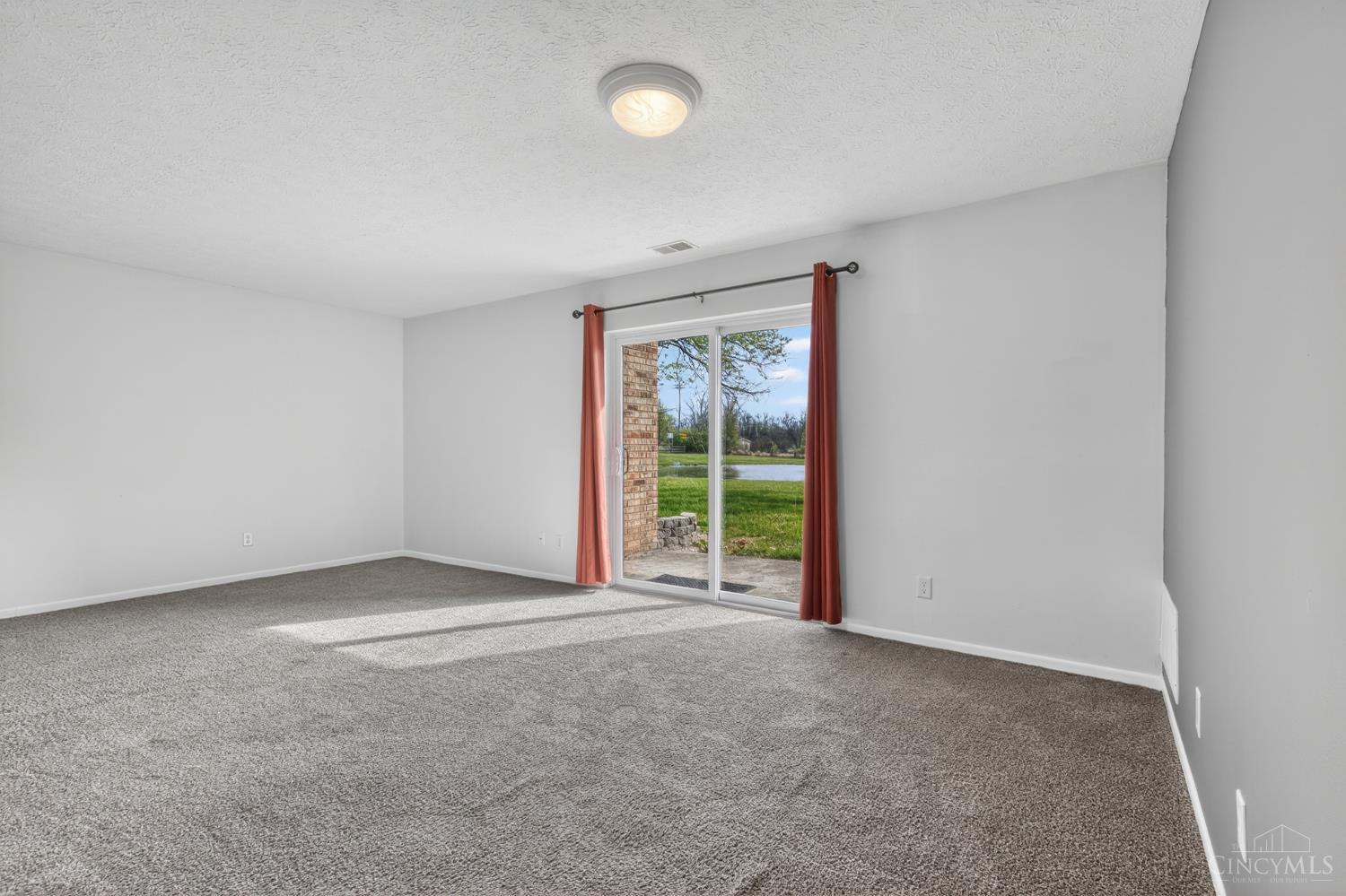547 Davis Road, Unit 3 Cincinnati, OH 45255 - Photo 16 of 18