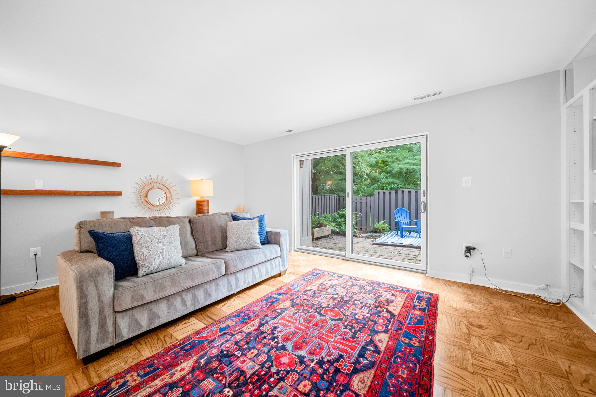 1386 Northgate Square Reston, VA 20190 - Photo 20 of 39 Cozy and comfortable