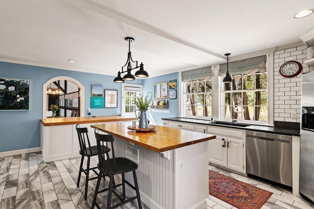 16 Grapevine Road Wenham, MA 01984 - Photo 16 of 41