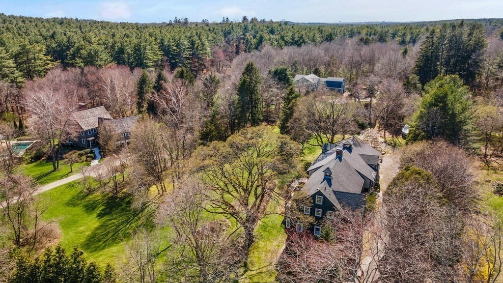 16 Grapevine Road Wenham, MA 01984 - Photo 3 of 41