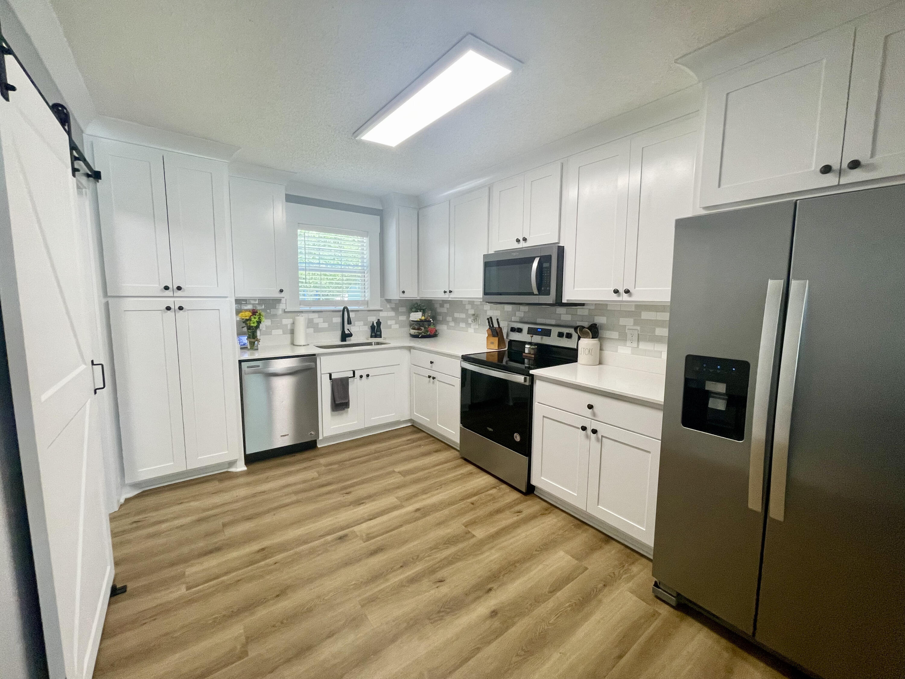 16 County Rd S-18-198 St. George, SC 29477 - Photo 5 of 17 modern kitchen