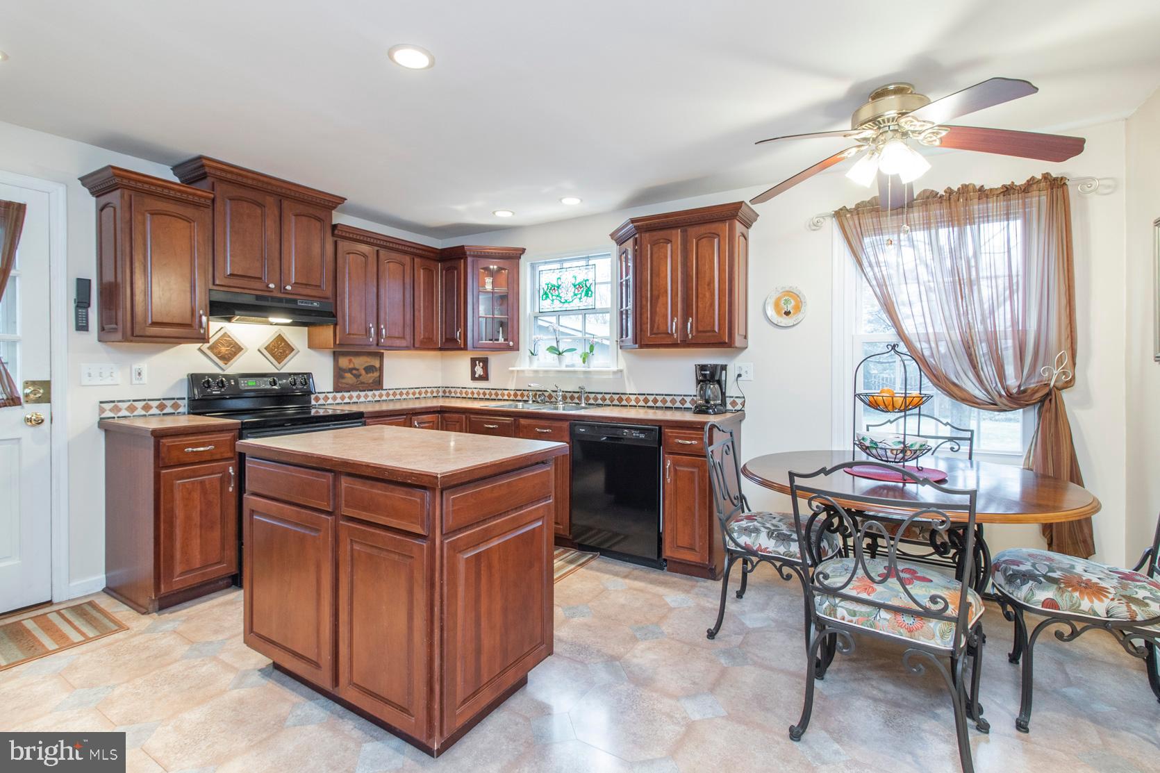 3103 Jolly Road Plymouth Meeting, PA 19462 - Photo 10 of 47