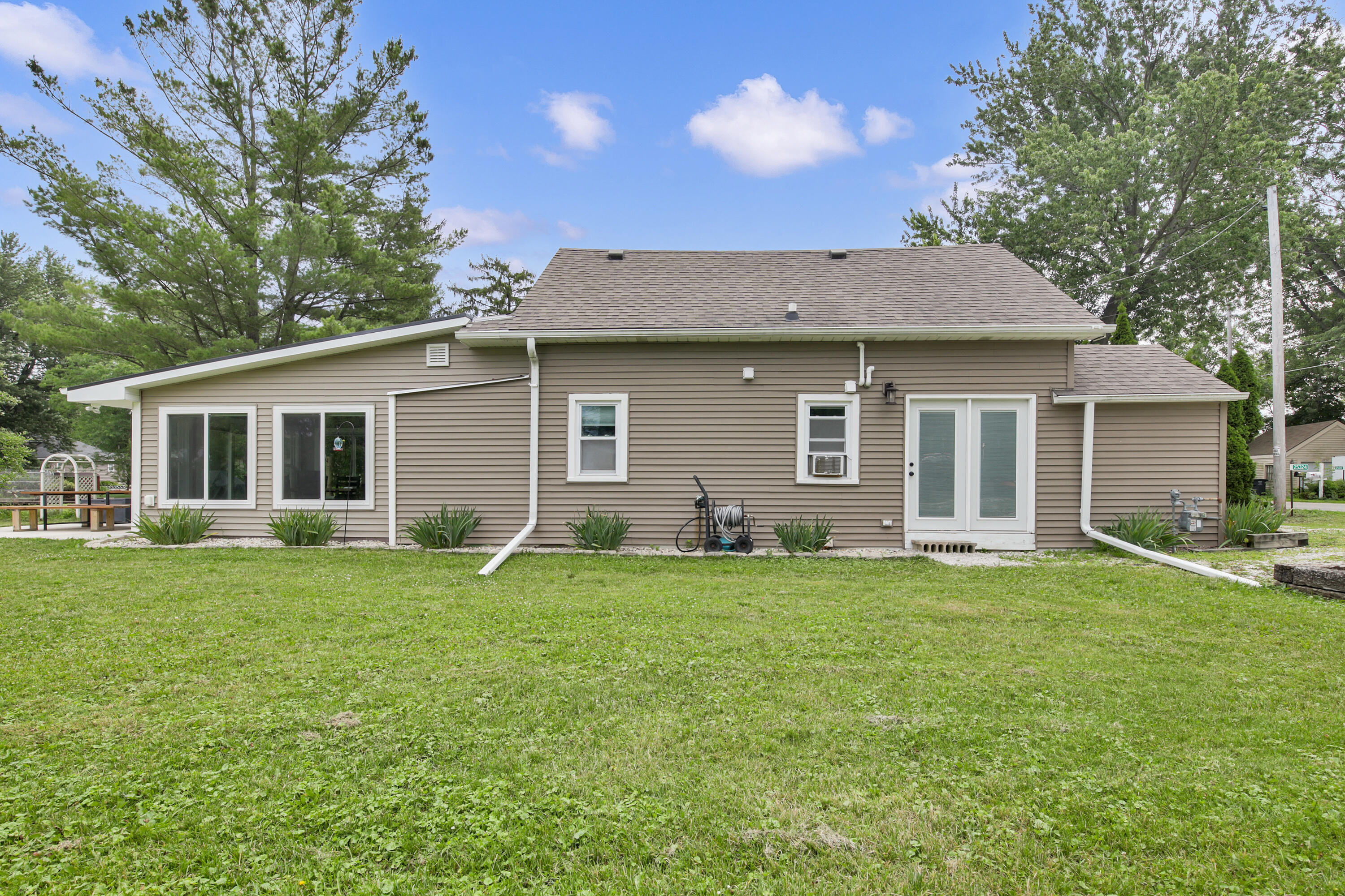 25324 South Wind Lake Road Norway, WI 53185 - Photo 26 of 31 Side