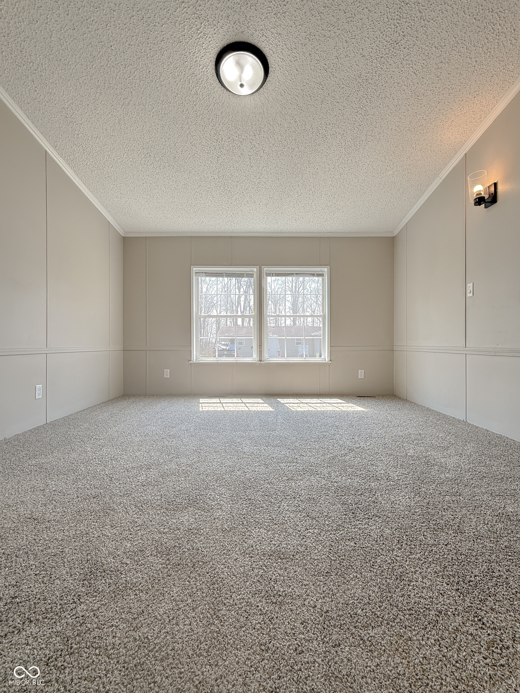 747 Patterson Road Columbus, IN 47203 - Photo 26 of 42 Gallery Image 26