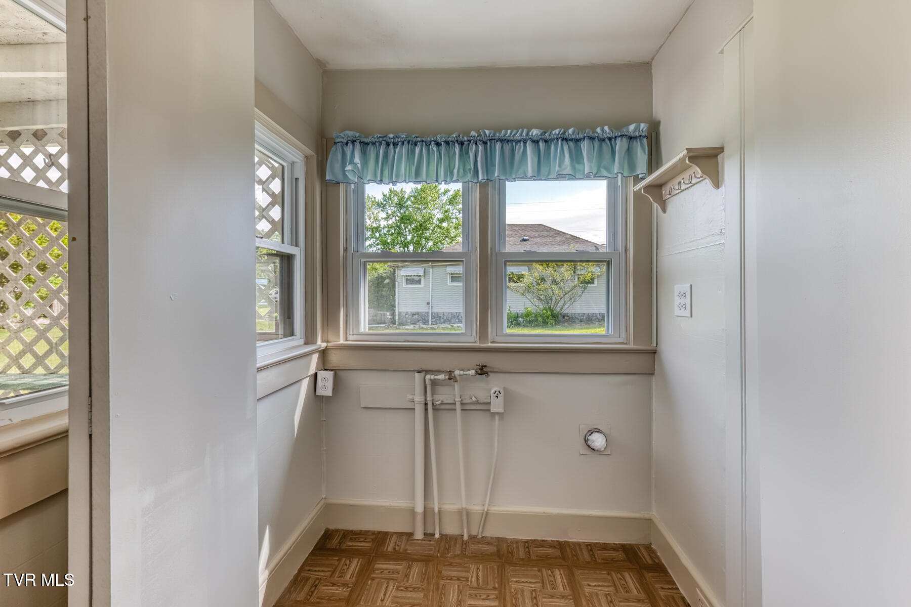 945 North Elm Avenue Erwin, TN 37650 - Photo 20 of 46 945 N Elm Ave-20