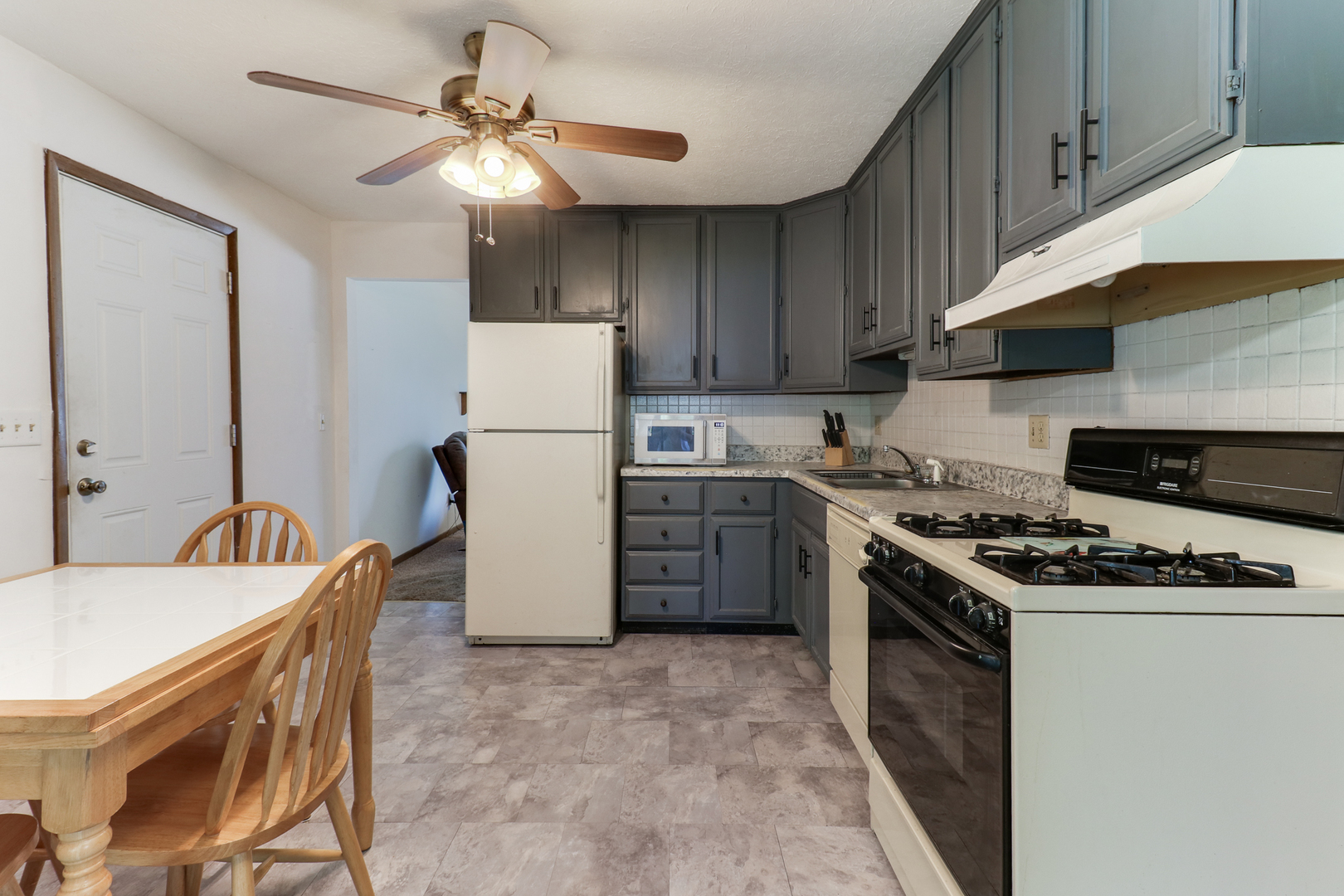 301 Columbia Drive Normal, IL 61761 - Photo 6 of 26