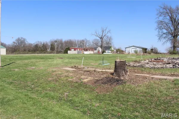 $36,500 | 102 South Caroline Avenue, Bellflower, MO 63333