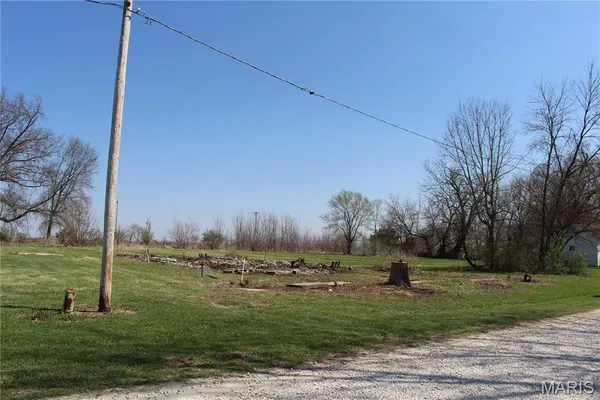 $36,500 | 102 South Caroline Avenue, Bellflower, MO 63333