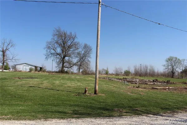 $36,500 | 102 South Caroline Avenue, Bellflower, MO 63333