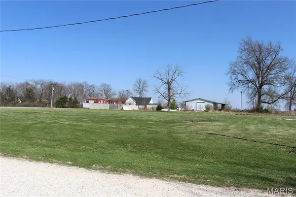 $36,500 | 102 South Caroline Avenue, Bellflower, MO 63333