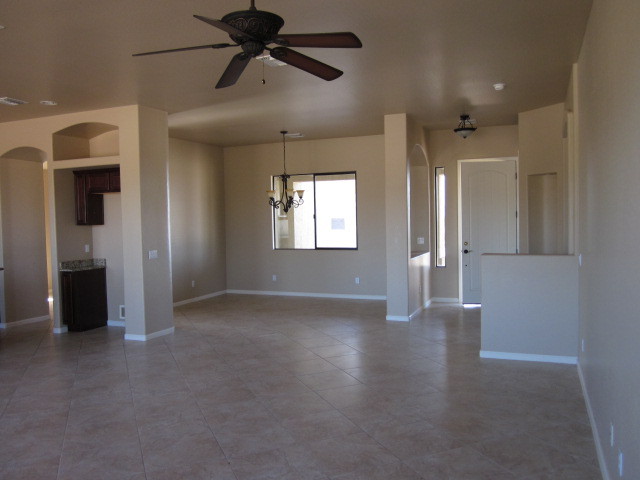 52681 West Huisatch Road Maricopa, AZ 85139 - Photo 18 of 25 Living Room