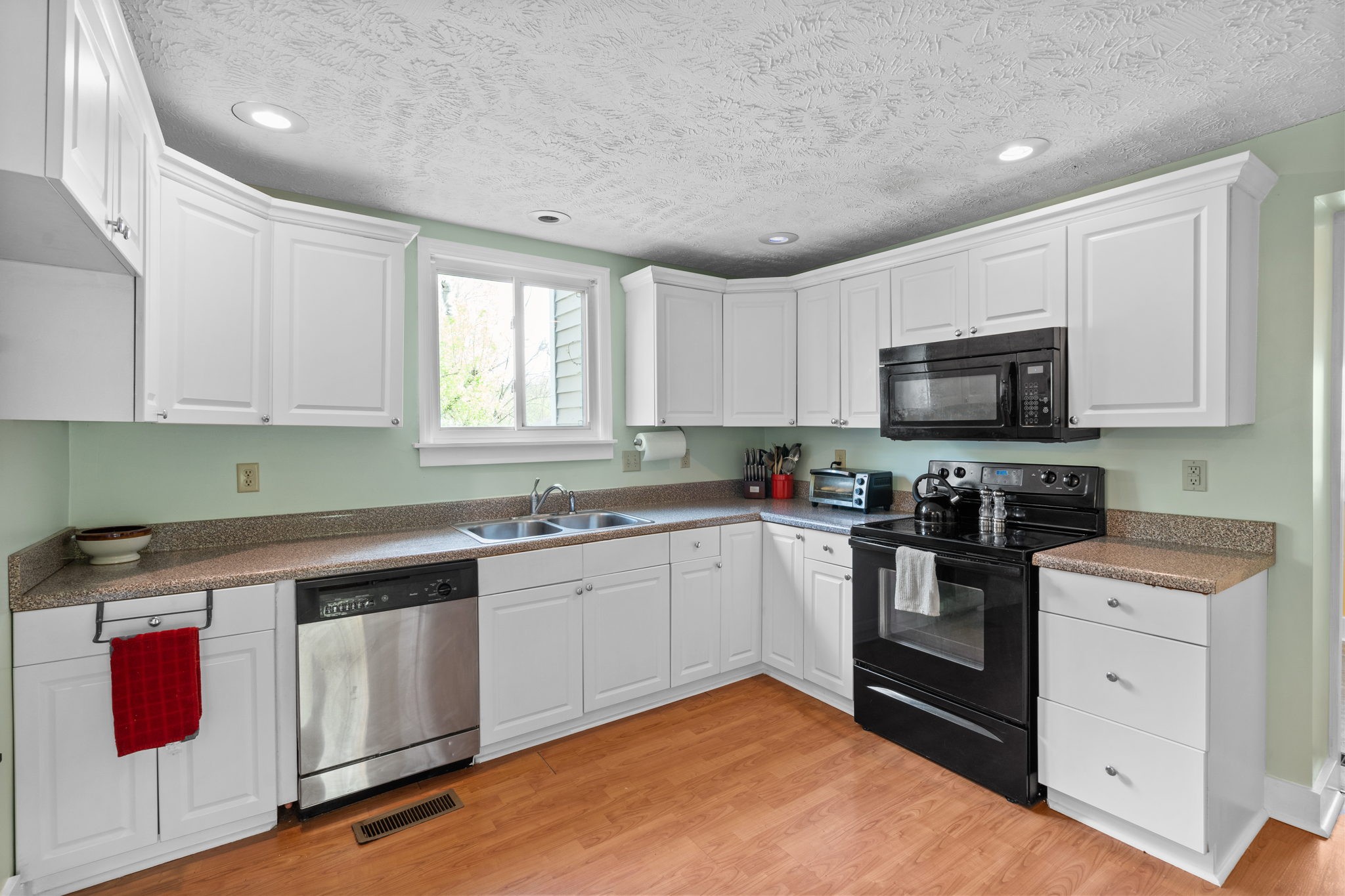 4831 Goodwin Road Antioch, TN 37013 - Photo 10 of 39 Gallery Image 10