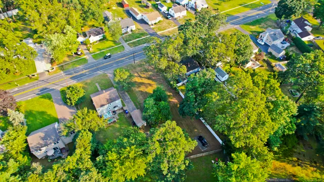 $75,000 | 10 1/2 South Road, Enfield, CT 06082