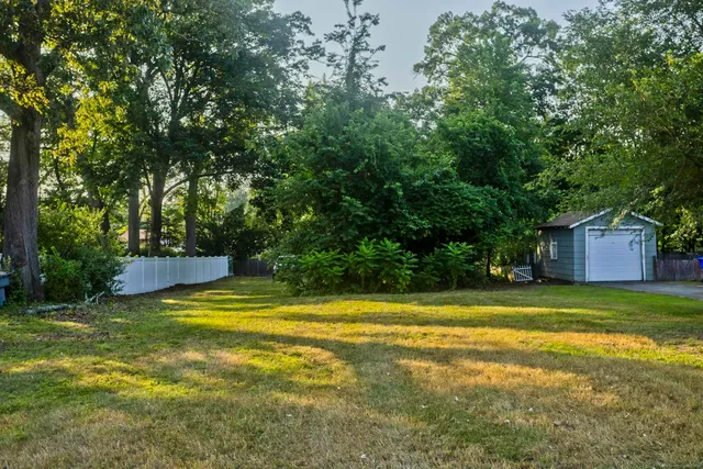 $75,000 | 10 1/2 South Road, Enfield, CT 06082