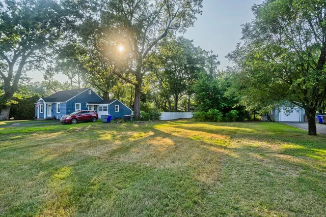 $75,000 | 10 1/2 South Road, Enfield, CT 06082