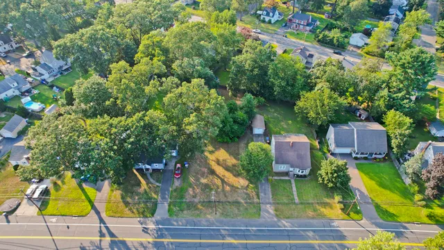 $75,000 | 10 1/2 South Road, Enfield, CT 06082