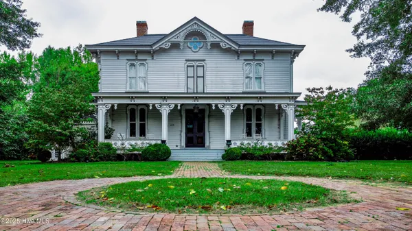 $500,000 | 625 West Main Street, Murfreesboro, NC 27855