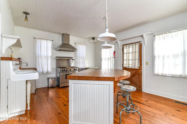 $500,000 | 625 West Main Street, Murfreesboro, NC 27855