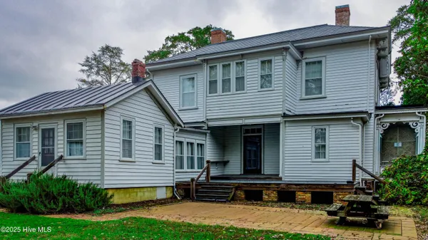 $500,000 | 625 West Main Street, Murfreesboro, NC 27855