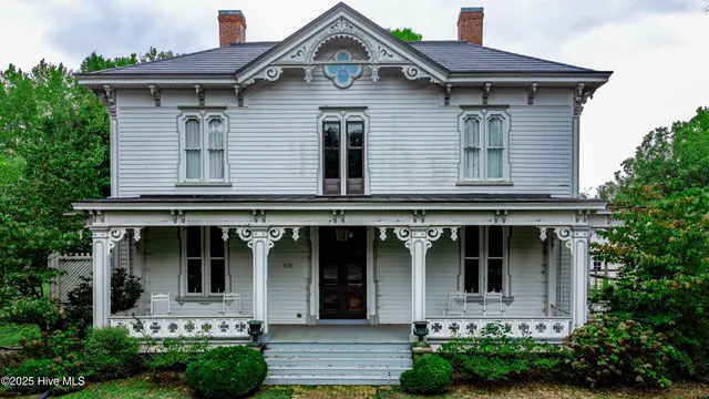 $525,000 | 625 West Main Street, Murfreesboro, NC 27855