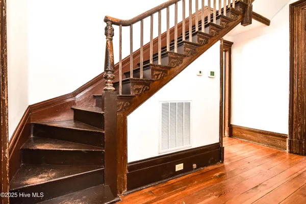 $500,000 | 625 West Main Street, Murfreesboro, NC 27855