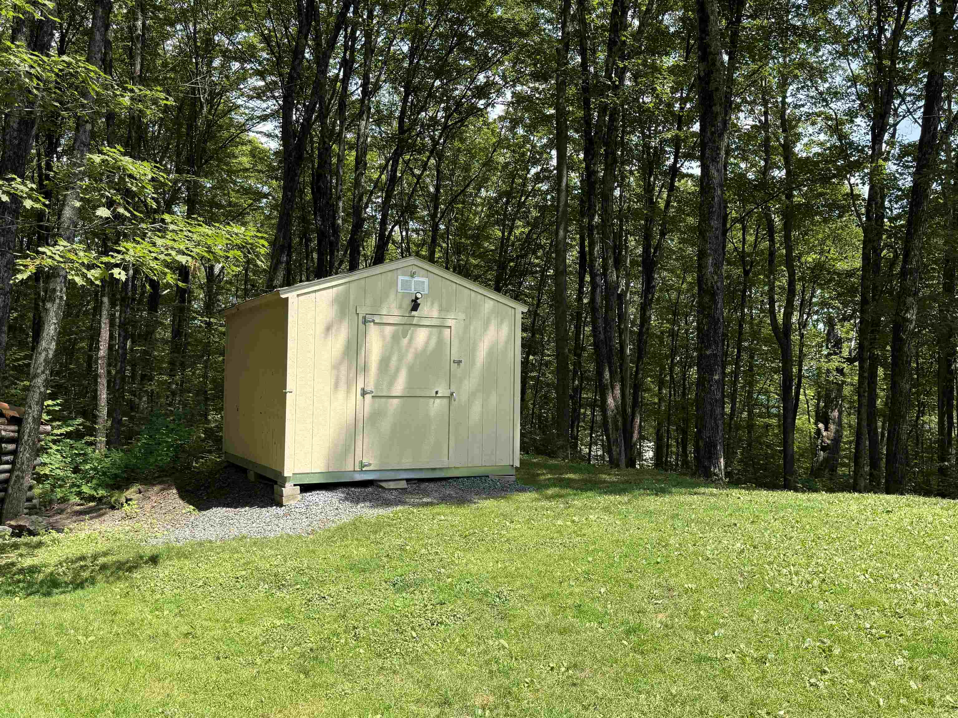 89 Arcadian Way Quechee, VT 05059 - Photo 21 of 38 Gallery Image 21
