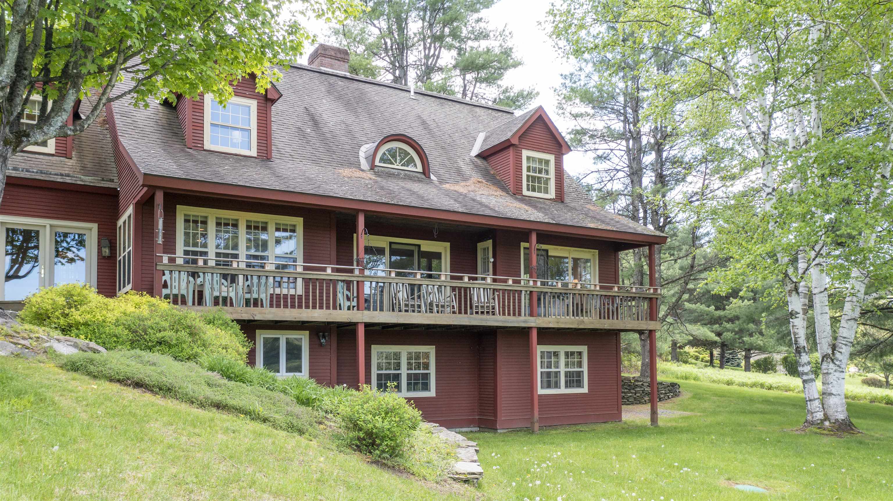 193 Chester Arthur Road Hartford, VT 05059 - Photo 5 of 34