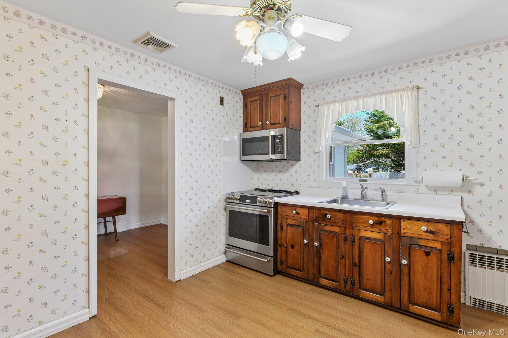 39 Shebar Drive Islip, NY 11751 - Photo 12 of 31