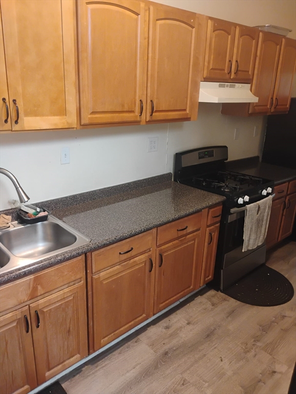 654 Columbia Road, Unit 2 Boston, MA 02125 - Photo 3 of 6