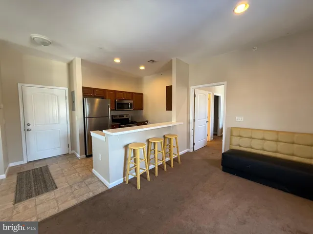 $1,700 | 2 South 3rd Street, Unit 1, Oxford, PA 19363