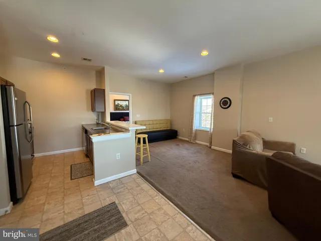 $1,700 | 2 South 3rd Street, Unit 1, Oxford, PA 19363