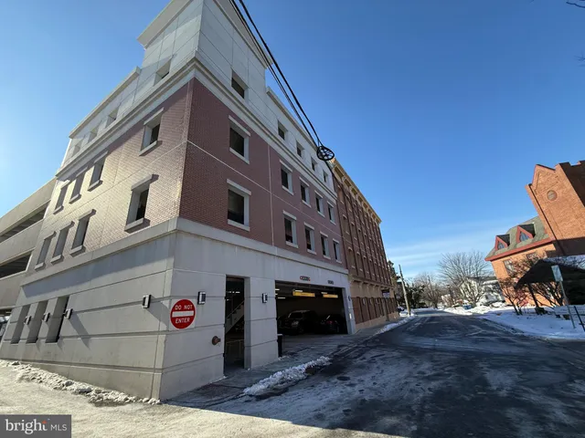 $1,700 | 2 South 3rd Street, Unit 1, Oxford, PA 19363