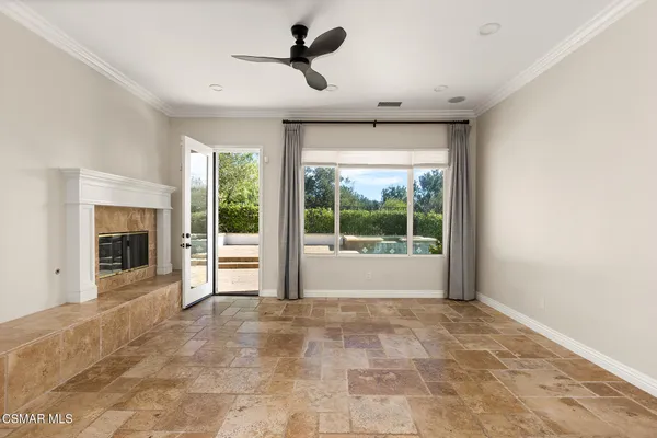 $2,250,000 | 912 Blackbourne Point, Oak Park, CA 91377
