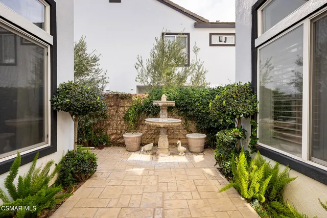 $2,290,000 | 912 Blackbourne Point, Oak Park, CA 91377