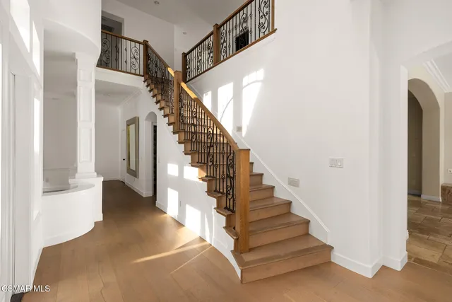 $2,290,000 | 912 Blackbourne Point, Oak Park, CA 91377