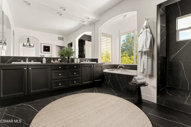 $2,290,000 | 912 Blackbourne Point, Oak Park, CA 91377