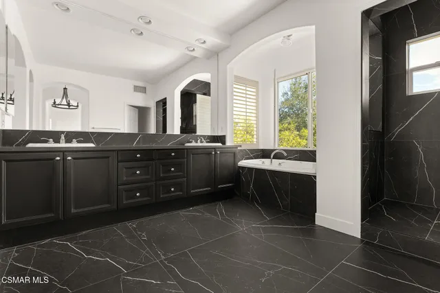 $2,290,000 | 912 Blackbourne Point, Oak Park, CA 91377