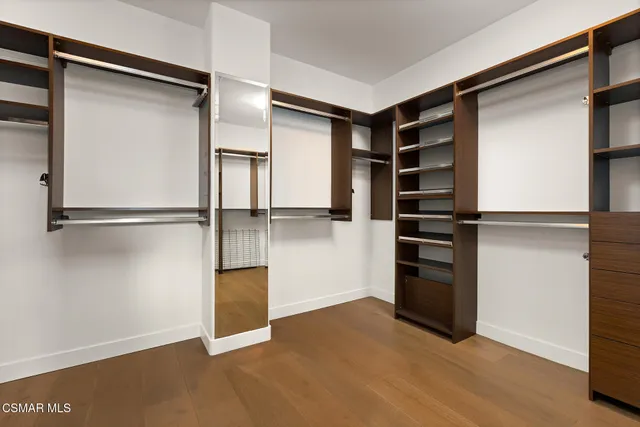 $2,290,000 | 912 Blackbourne Point, Oak Park, CA 91377