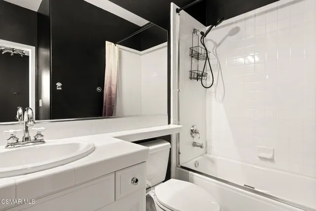 $2,290,000 | 912 Blackbourne Point, Oak Park, CA 91377