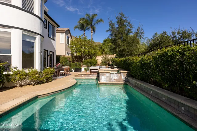 $2,290,000 | 912 Blackbourne Point, Oak Park, CA 91377