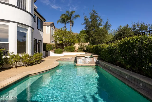 $2,290,000 | 912 Blackbourne Point, Oak Park, CA 91377