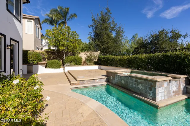 $2,290,000 | 912 Blackbourne Point, Oak Park, CA 91377