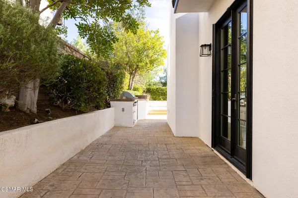 $2,250,000 | 912 Blackbourne Point, Oak Park, CA 91377