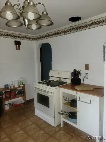 $179,900 | 107 Evergreen Place, Cheektowaga, NY 14225